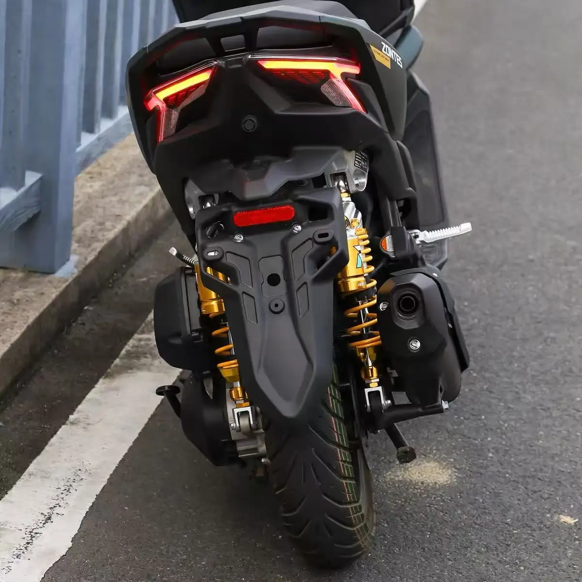 FOR ZONTES 150X / HONDA PCX160 modified with AEIF-RTS adjustable dual-damping rear shock absorbers - Image 3