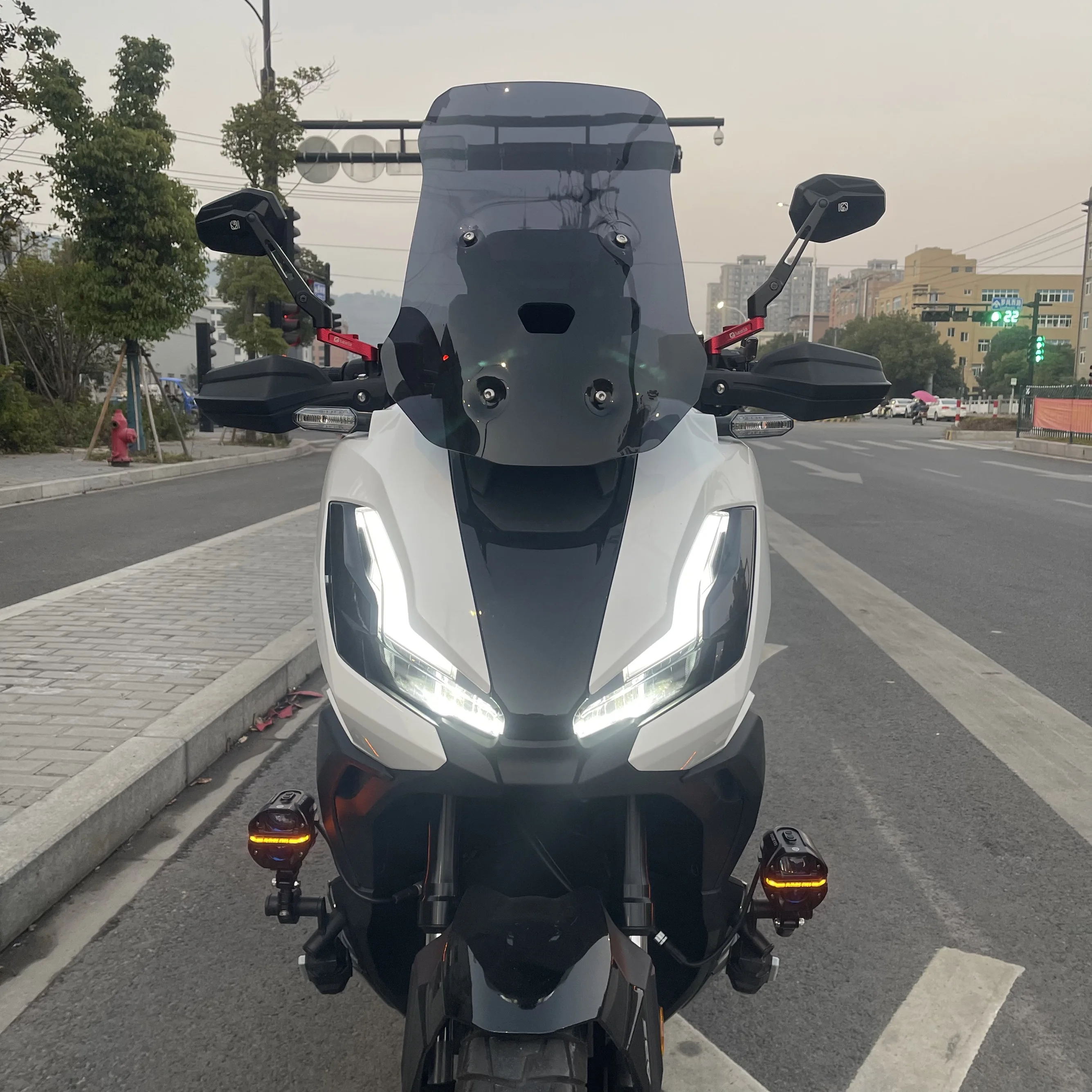 FOR HONDA ADV 350 modified electric lift windshield module modelsNon-destructive installation, original 350ADV 2024-2025 models - Image 5